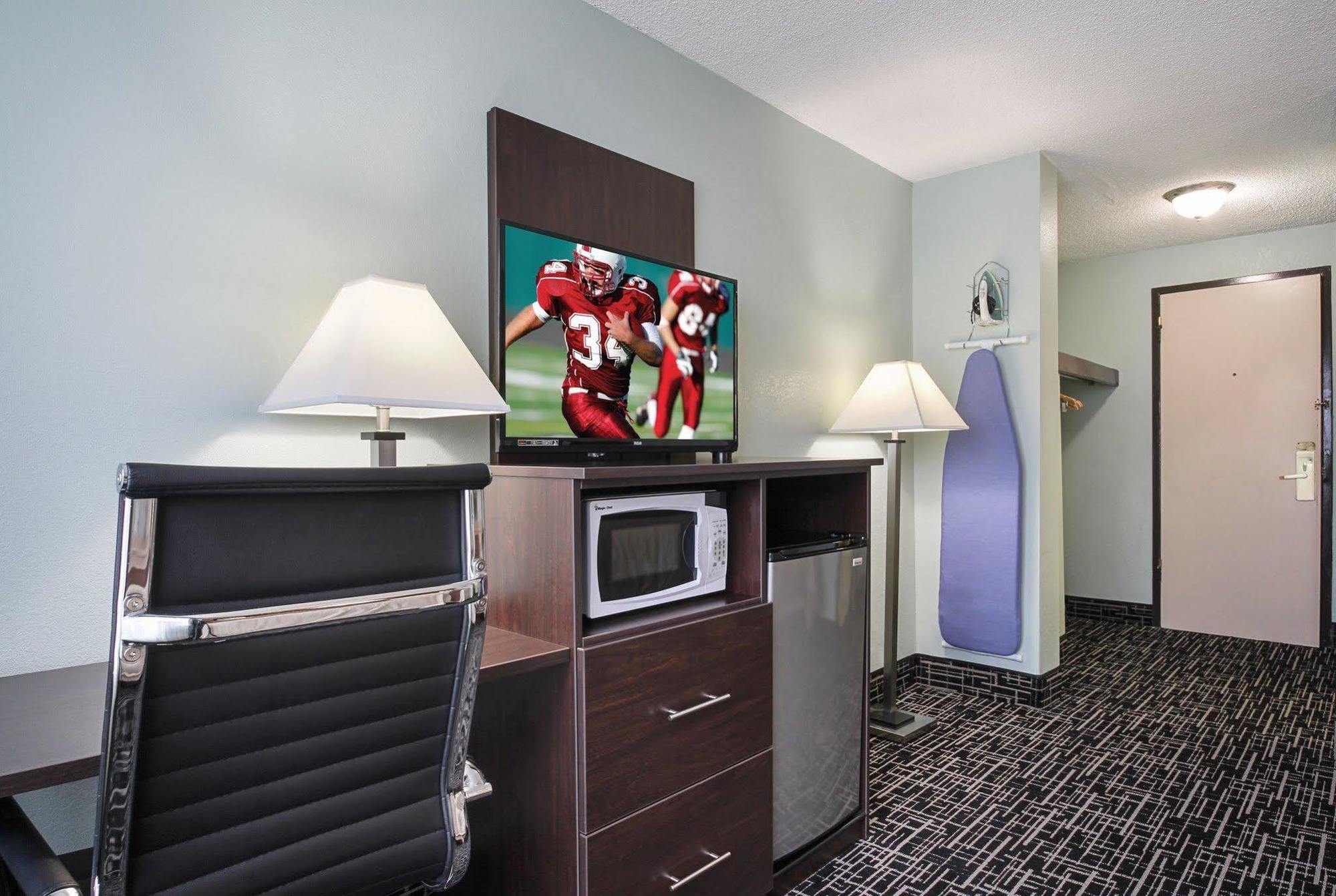 Red Roof Inn Batavia Zewnętrze zdjęcie